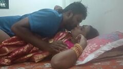 تشغيل الحياة الحقيقية للزوجين عشاق الحب العاطفي: لعق، الحلق العميق وCREAMPIE