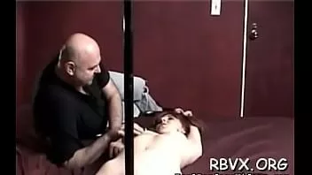 play Uma bomba apetitosa fez com que ela tivesse que se masturbar
