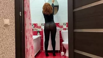 再生 継母は義理の息子を恥ずかしがらず、常に肛門で彼女のお尻をファックすることを許可します