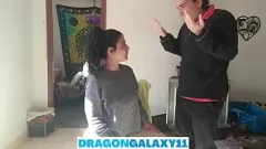 play डॉगी स्टाइल में सुडौल सौतेले भाई की बड़ी गांड पर जासूसी