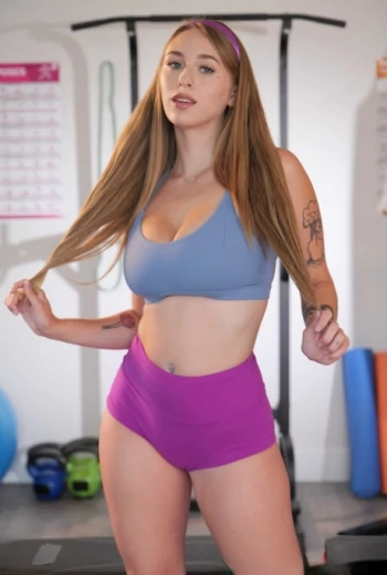 Star du porno Angel Youngs